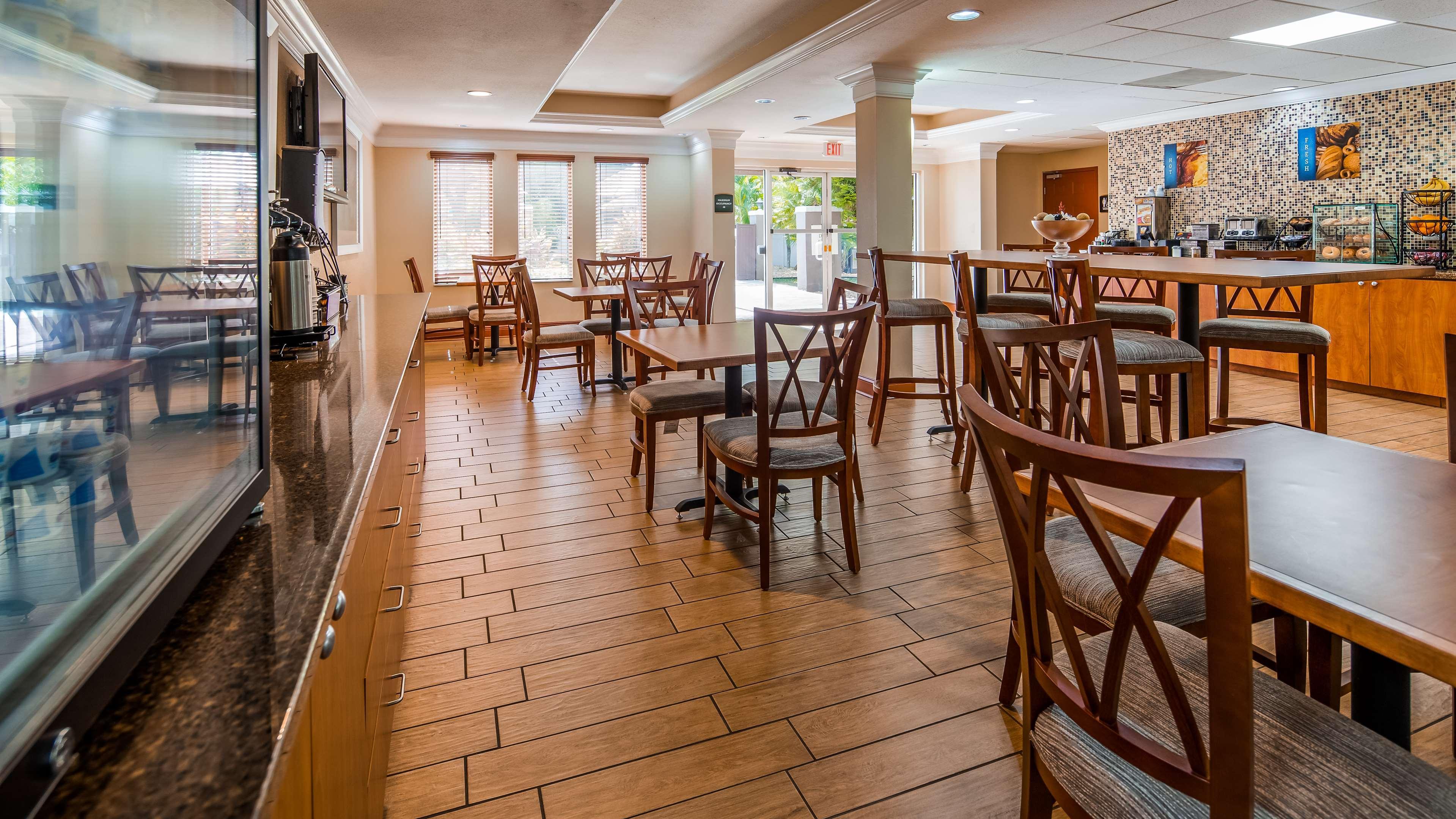 Best Western Plus Bradenton Hotel & Suites Εξωτερικό φωτογραφία